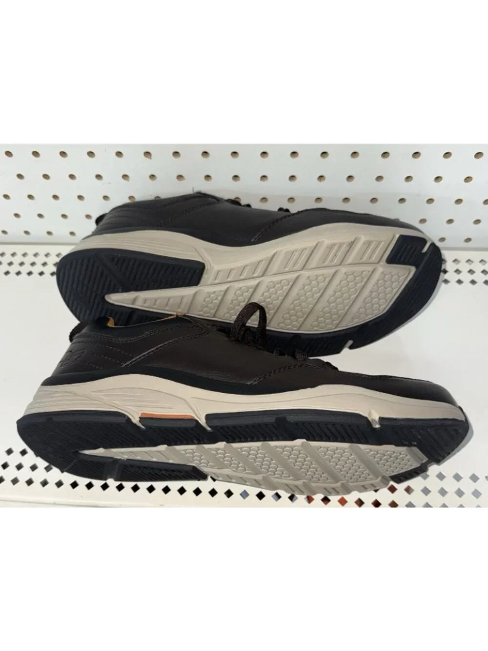 Skechers excellent see